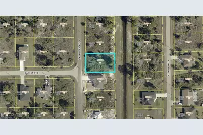 919 Bassinger Ave S, Lehigh Acres, FL 33974 - Photo 3