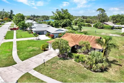 4305 Beechwood Lake Dr, Naples, FL 34112 - Photo 3