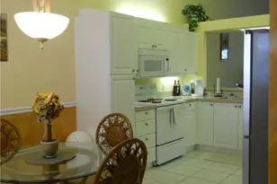 500 Robin Hood Cir, Naples, FL 34104 - Photo 5