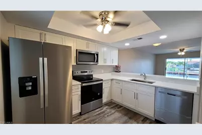 425 SW 47th Ter #6, Cape Coral, FL 33914 - Photo 5