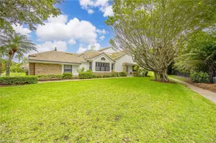 571 Park Shore Dr, Naples, FL 34103 - Photo 3