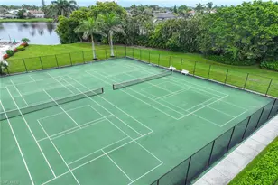 571 Park Shore Dr, Naples, FL 34103 - Photo 33