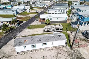 38 Helen Ln, Fort Myers Beach, FL 33931 - Photo 7