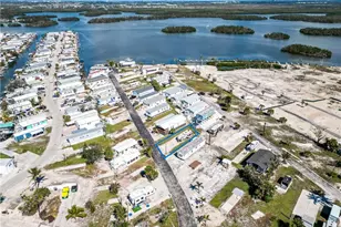 38 Helen Ln, Fort Myers Beach, FL 33931 - Photo 5