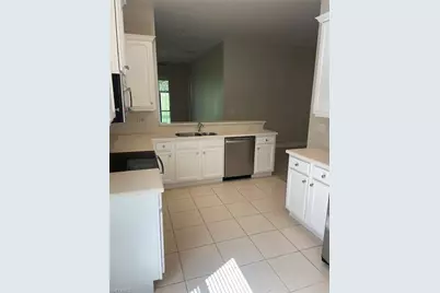 10427 Carolina Willow Dr, Fort Myers, FL 33913 - Photo 9