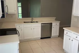 10427 Carolina Willow Dr, Fort Myers, FL 33913 - Photo 9