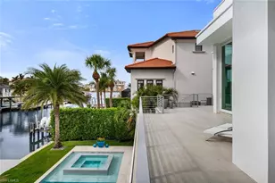 432 Bayside Ave, Naples, FL 34108 - Photo 7