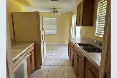 8 Roanoke Dr, Fort Myers, FL 33905 - Photo 3