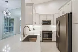 74 Silver Oaks Cir, Naples, FL 34119 - Photo 9