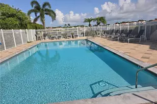 605 Squire Cir, Naples, FL 34104 - Photo 37