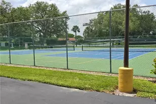 605 Squire Cir, Naples, FL 34104 - Photo 35