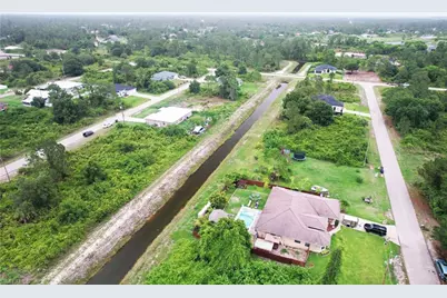 866 Carbon St E, Lehigh Acres, FL 33974 - Photo 39