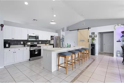 866 Carbon St E, Lehigh Acres, FL 33974 - Photo 5