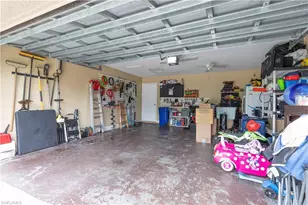 866 Carbon St E, Lehigh Acres, FL 33974 - Photo 31