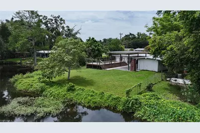 93 E Mariana Ave, North Fort Myers, FL 33917 - Photo 39