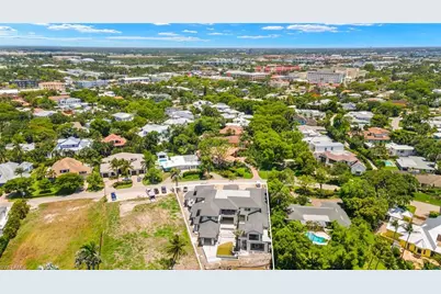 616 Bougainvillea Rd, Naples, FL 34102 - Photo 17