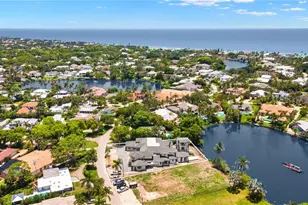 616 Bougainvillea Rd, Naples, FL 34102 - Photo 21