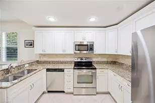 6637 Alden Woods Cir, Naples, FL 34113 - Photo 9