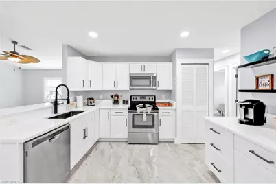 628 SW 9th Ave, Cape Coral, FL 33991 - Photo 7