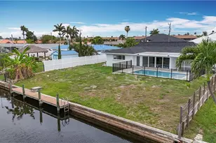 1428 Vendome Ct, Cape Coral, FL 33904 - Photo 31