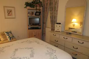 8076 Queen Palm Ln, Fort Myers, FL 33966 - Photo 11