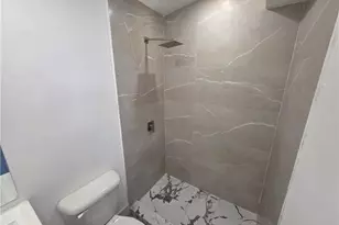 2248 Marina Park Dr, Fort Myers, FL 33905 - Photo 9