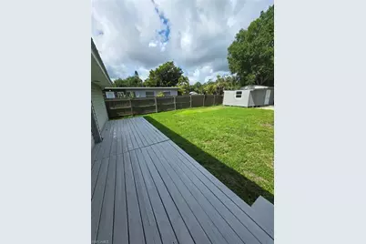 2248 Marina Park Dr, Fort Myers, FL 33905 - Photo 3