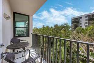 10562 Gulf Shore Dr, Naples, FL 34108 - Photo 15