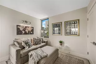 10562 Gulf Shore Dr, Naples, FL 34108 - Photo 3