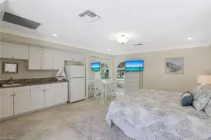 655 Galleon Dr, Naples, FL 34102 - Photo 21