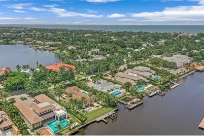 655 Galleon Dr, Naples, FL 34102 - Photo 47