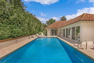 655 Galleon Dr, Naples, FL 34102 - Photo 29