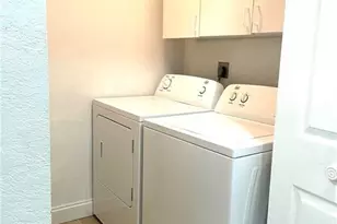 1044 Woodshire Ln, Naples, FL 34105 - Photo 9