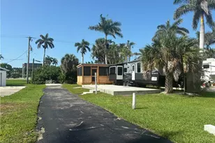 13051 Point Breeze Dr, Fort Myers, FL 33908 - Photo 5