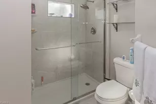 960 Partridge Cir, Naples, FL 34104 - Photo 9