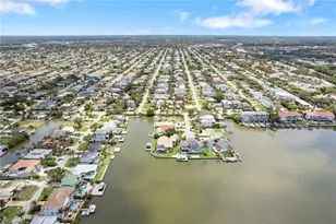 431 Palm Ct, Naples, FL 34108 - Photo 3