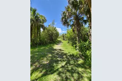 17091 Laurelin Ct, North Fort Myers, FL 33917 - Photo 37