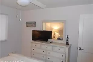 360 Horse Creek Dr, Naples, FL 34110 - Photo 43