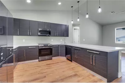 18 Tropicana Pkwy W, Cape Coral, FL 33993 - Photo 7