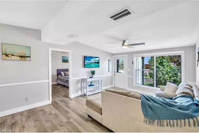 2047 Harbor Ln, Naples, FL 34104 - Photo 5