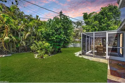 2047 Harbor Ln, Naples, FL 34104 - Photo 27