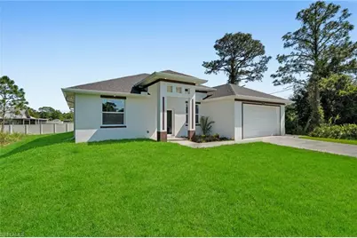 908 Barcia St E, Lehigh Acres, FL 33974 - Photo 3