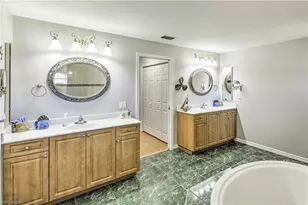 404 NE 9th St, Cape Coral, FL 33909 - Photo 27