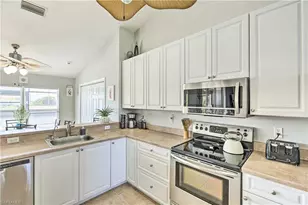 404 NE 9th St, Cape Coral, FL 33909 - Photo 13