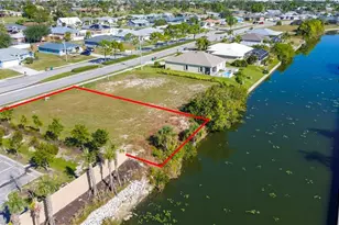 132 Nicholas Pkwy E, Cape Coral, FL 33990 - Photo 5