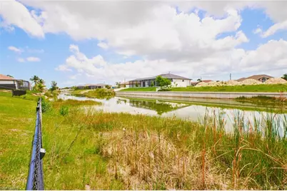 7 NW 14th Ave, Cape Coral, FL 33993 - Photo 37