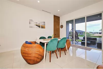 7 NW 14th Ave, Cape Coral, FL 33993 - Photo 9