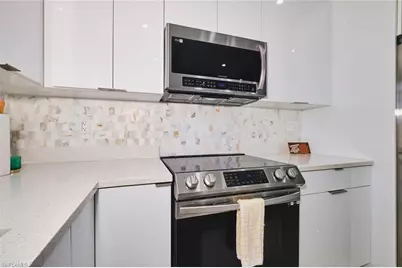 7 NW 14th Ave, Cape Coral, FL 33993 - Photo 15