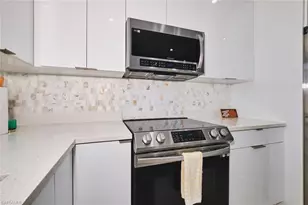 7 NW 14th Ave, Cape Coral, FL 33993 - Photo 15