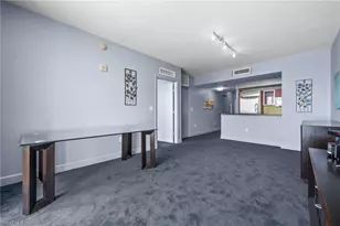 3000 Oasis Grand Blvd, Fort Myers, FL 33916 - Photo 11